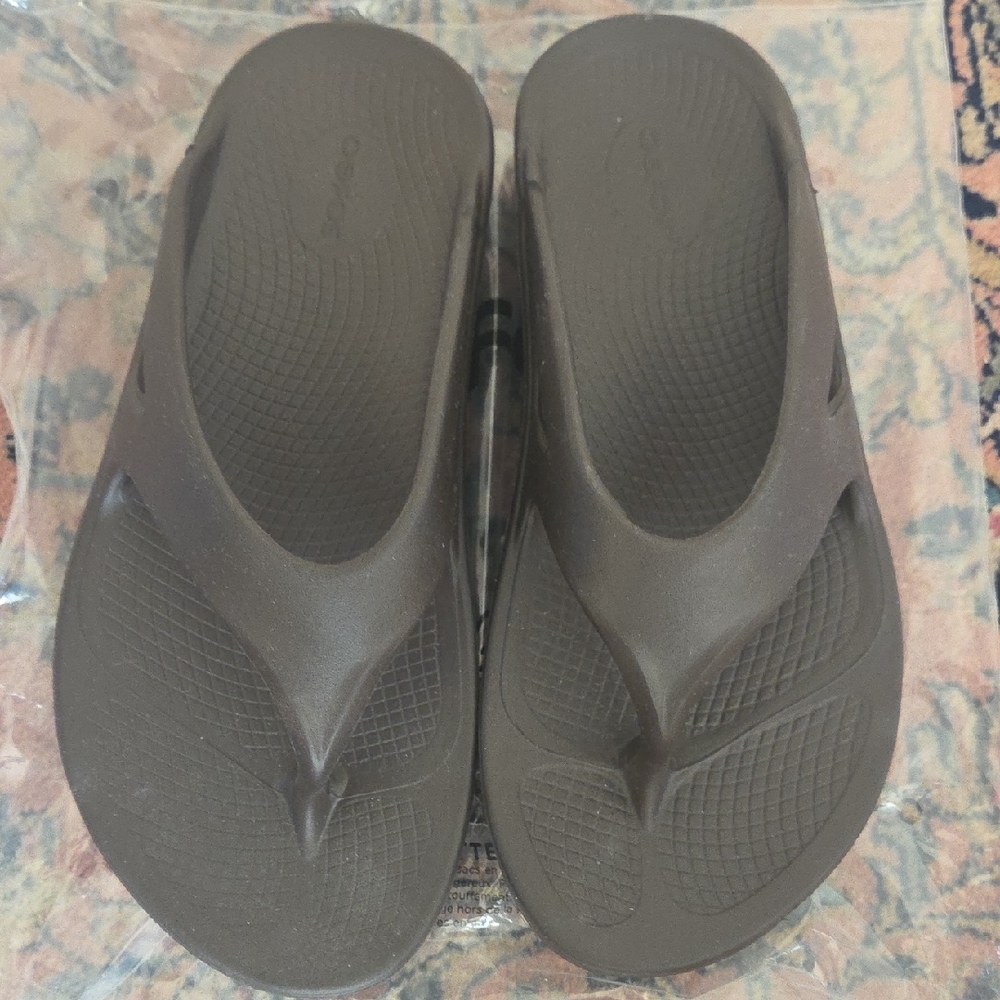 OOFOS Dark Brown Flip Flop Sandals